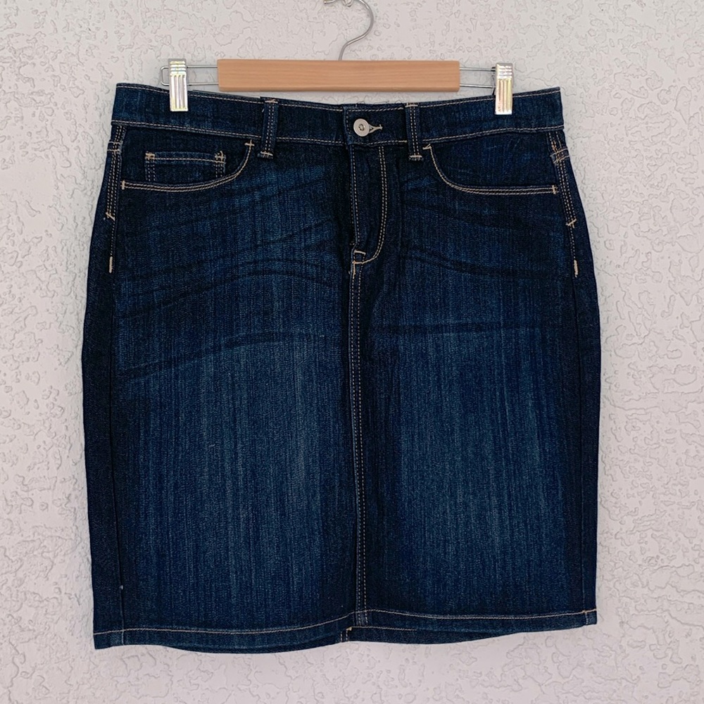Banana Republic denim skirt size 10